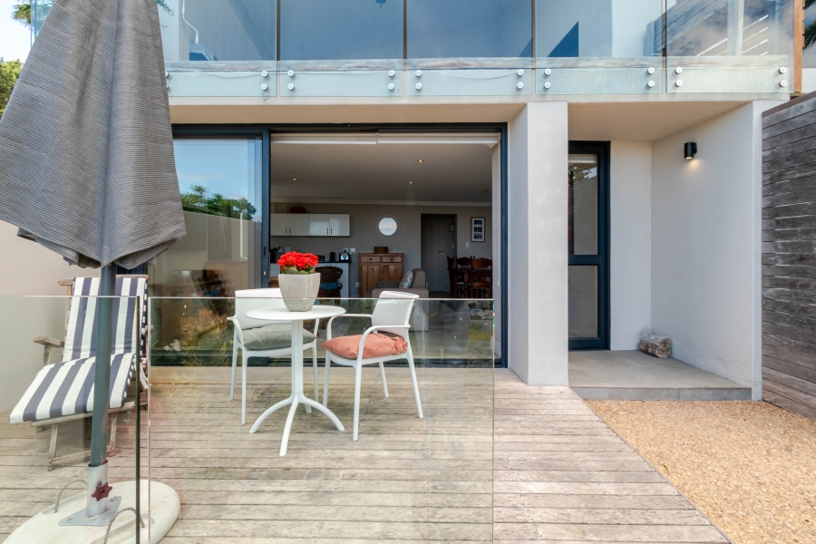 To Let 1 Bedroom Property for Rent in Llandudno Western Cape